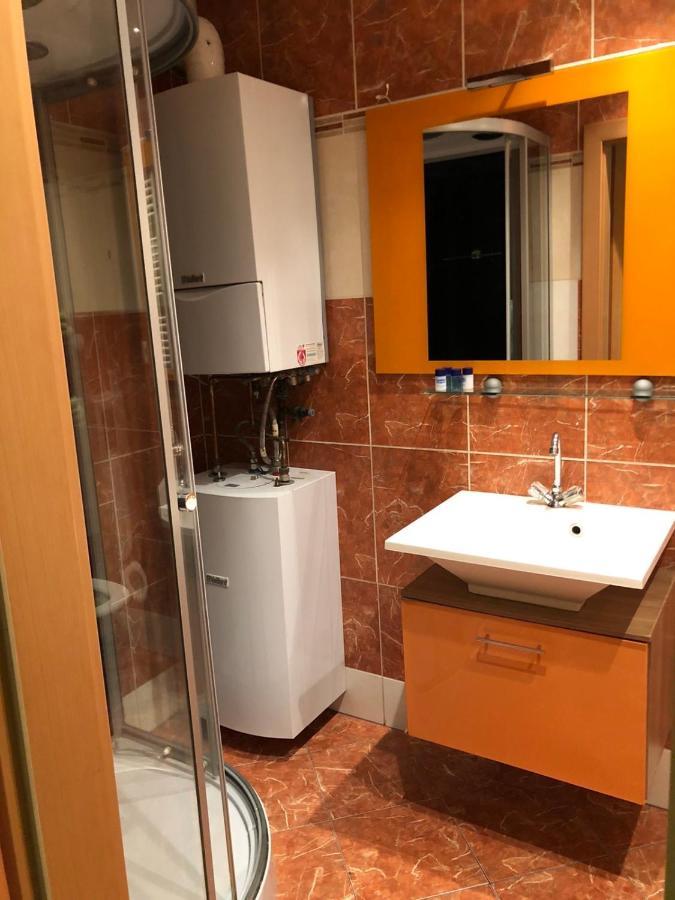 Nina Apartment Wiener Neustadt Extérieur photo